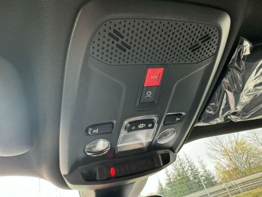 Peugeot 2008 ALLURE PureTech 130 S&S EAT8