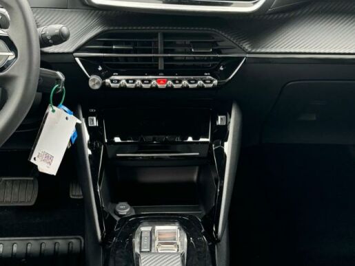 Peugeot 2008 ALLURE PureTech 130 S&S EAT8