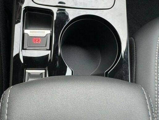 Peugeot 2008 ALLURE PureTech 130 S&S EAT8