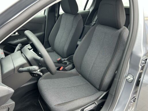 Peugeot 208 STYLE PureTech 100 S&S MAN6