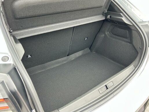 Peugeot 208 STYLE PureTech 100 S&S MAN6