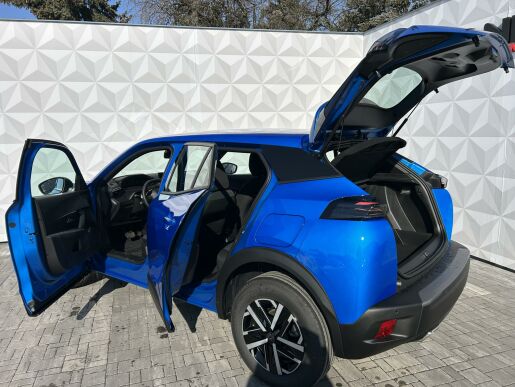 Peugeot 2008 STYLE Hybrid 136 e-DCS6