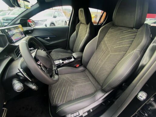 Peugeot 208 GT Hybrid 100 e-DCS6