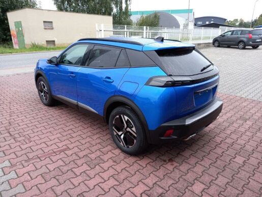 Peugeot 2008 ALLURE 1.2 PureTech 7 let zár.