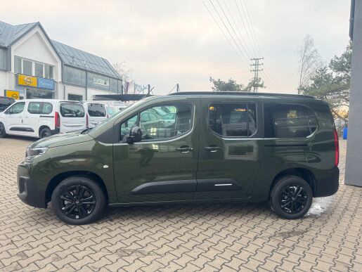 Citroën Berlingo osobní XL MAX 7 míst 1.5 BlueHDi 130 MAN6+stř.panel