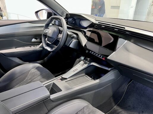 Peugeot 408 GT, El. víko, Matrix, Automat