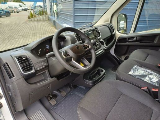 Peugeot Boxer Furgon L4H2 2.2 7 let zár.