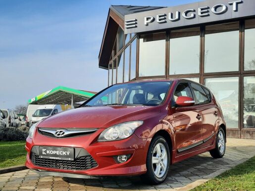 Hyundai i30 1,4i 110k M5
