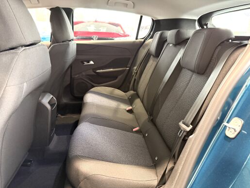 Peugeot 308 STYLE HYBRID 145 koní, Automat