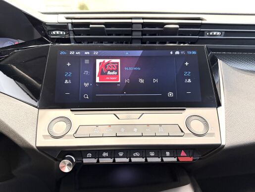Peugeot 308 STYLE HYBRID 145 koní, Automat