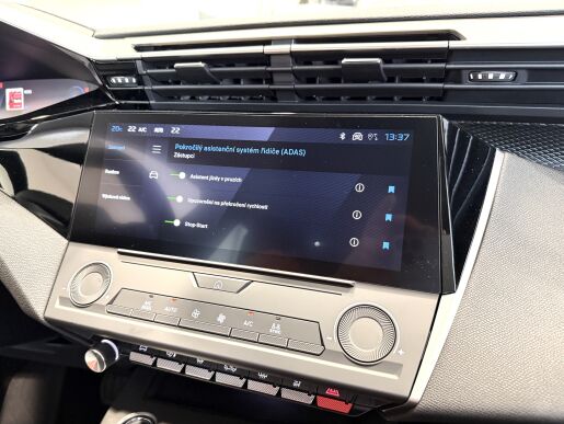 Peugeot 308 STYLE HYBRID 145 koní, Automat