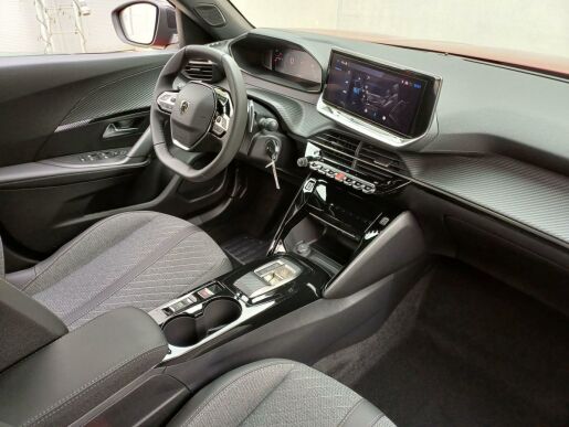Peugeot 2008 ALLURE PureTech 130 S&S EAT8