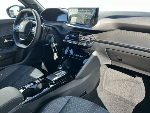 Peugeot 2008 ALLURE Hybrid 136 e-DCS6