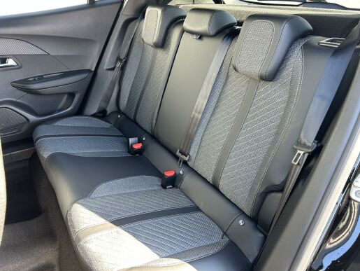 Peugeot 2008 ALLURE Hybrid 136 e-DCS6