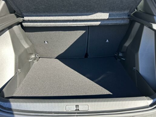 Peugeot 2008 ALLURE Hybrid 136 e-DCS6