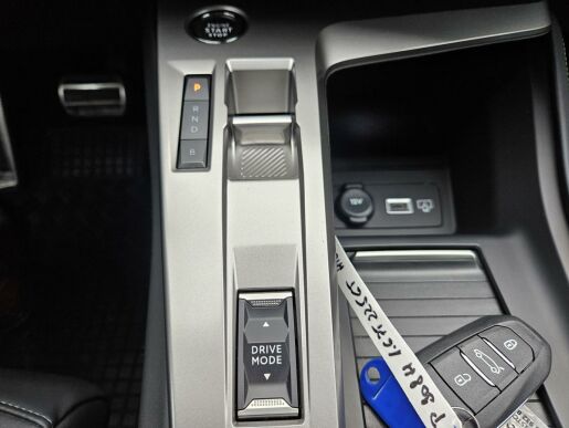 Peugeot 308 1.6 PT 225 Hybrid GT EAT8