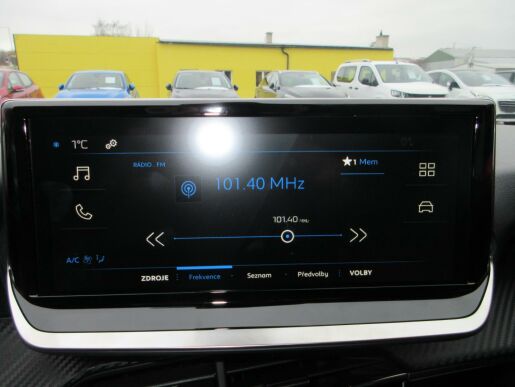 Peugeot 208 STYLE PureTech 100 S&S MAN6