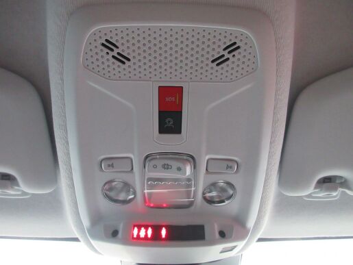 Peugeot 208 STYLE PureTech 100 S&S MAN6