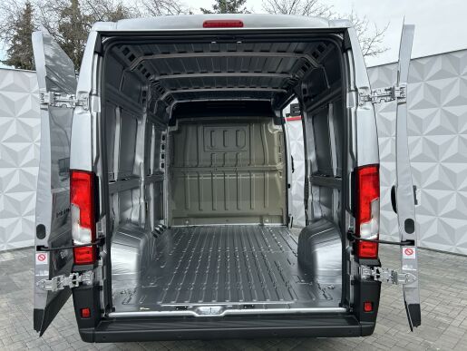 Peugeot Boxer Furgon 3500 L2H2 BlueHDi 140k