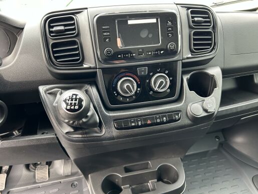Peugeot Boxer Furgon 3500 L2H2 BlueHDi 140k