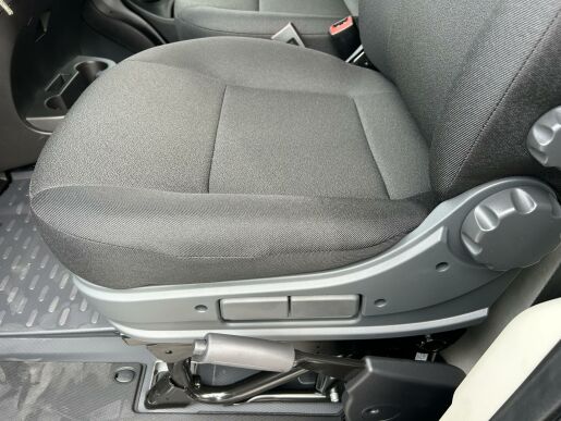 Peugeot Boxer Furgon 3500 L2H2 BlueHDi 140k
