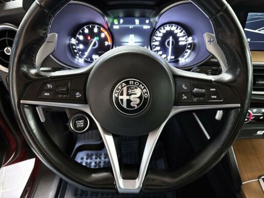 Alfa Romeo Stelvio 2.0T 280k AT8 ZF Q4 4x4 First