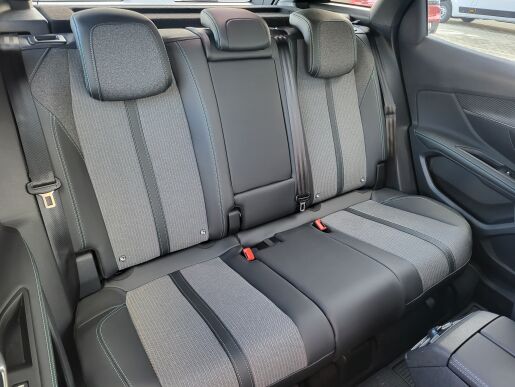 Peugeot 3008 Allure Pack BHDi 130k EAT8