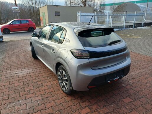 Peugeot 208 Style PureTech 1.2 7 let zár.