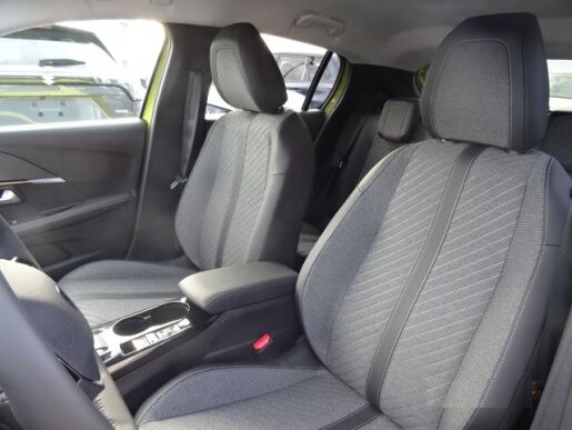 Peugeot 208 ALLURE Hybrid 100 e-DCS6