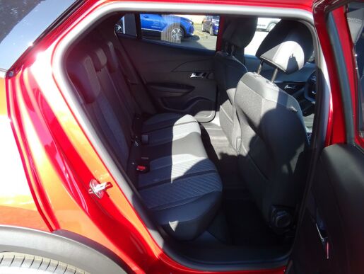 Peugeot 2008 ALLURE Hybrid 136k e-DCS6