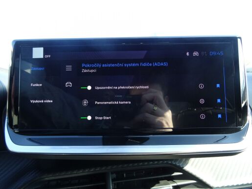 Peugeot 2008 ALLURE Hybrid 136k e-DCS6