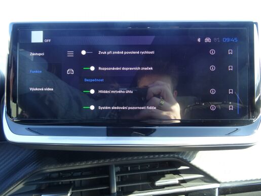 Peugeot 2008 ALLURE Hybrid 136k e-DCS6