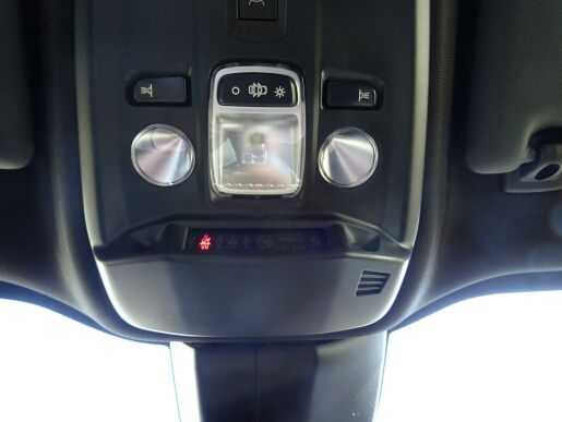 Peugeot 2008 ALLURE Hybrid 136k e-DCS6