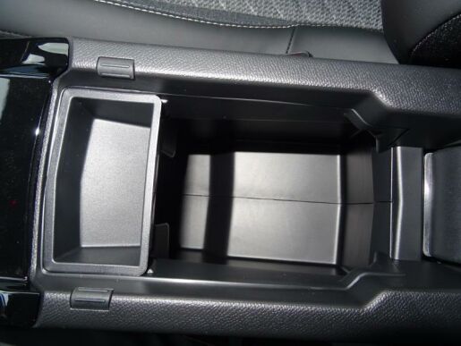 Peugeot 2008 ALLURE Hybrid 136k e-DCS6