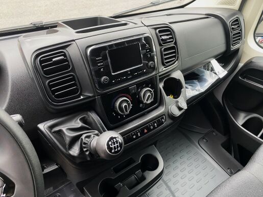 Peugeot Boxer 3300 L2H1 HDi 120k MAN6
