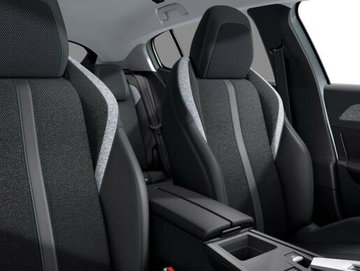 Peugeot 408 ALLURE HYBRID 145 e-DCS6