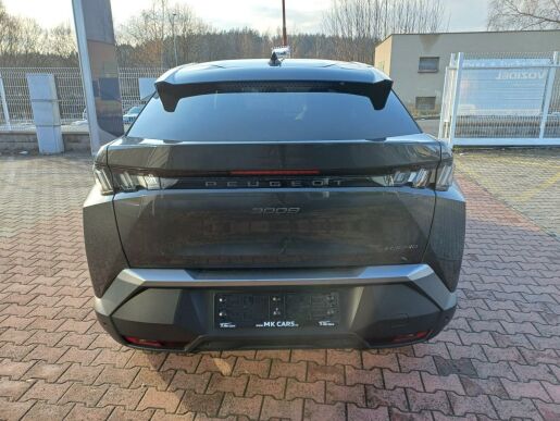 Peugeot 3008 ALLURE Hybrid 136 7 let zár.