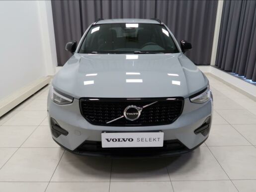 Volvo XC40 2,0 B3 Plus Dark AUT