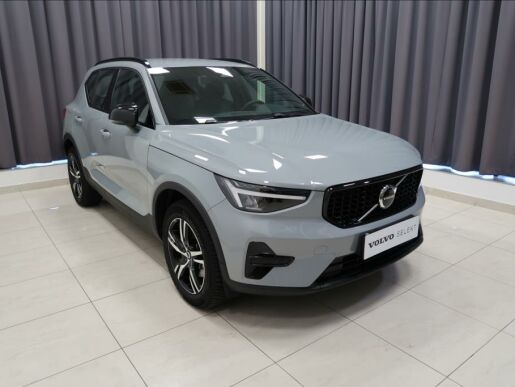 Volvo XC40 2,0 B3 Plus Dark AUT