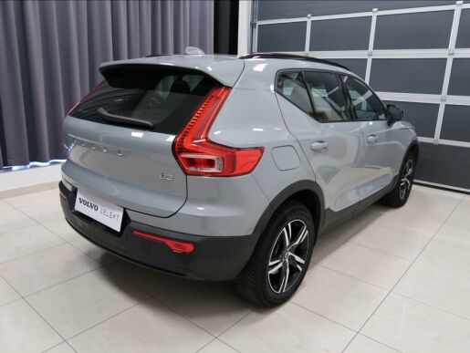 Volvo XC40 2,0 B3 Plus Dark AUT