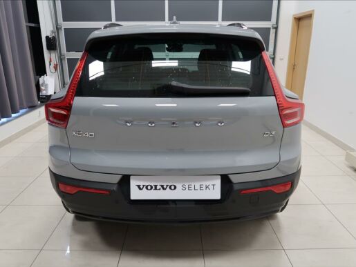 Volvo XC40 2,0 B3 Plus Dark AUT