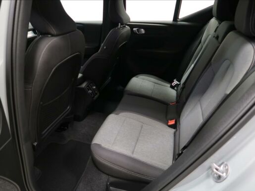Volvo XC40 2,0 B3 Plus Dark AUT
