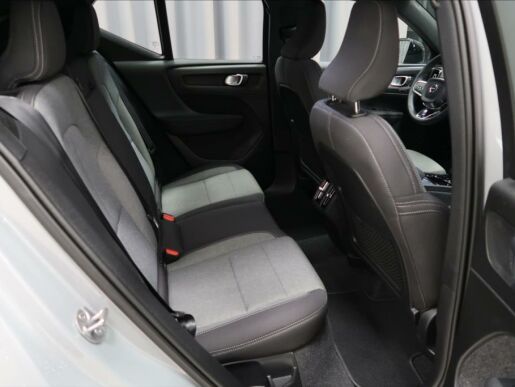 Volvo XC40 2,0 B3 Plus Dark AUT