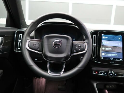 Volvo XC40 2,0 B3 Plus Dark AUT