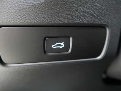 Volvo XC40 2,0 B3 Plus Dark AUT