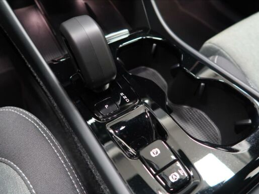 Volvo XC40 2,0 B3 Plus Dark AUT