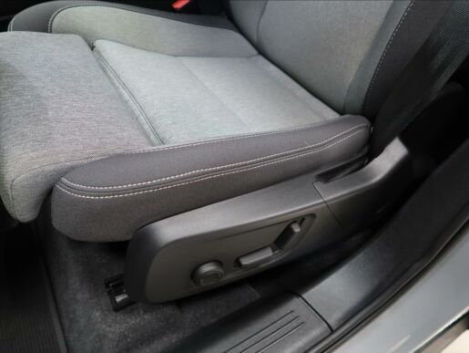 Volvo XC40 2,0 B3 Plus Dark AUT
