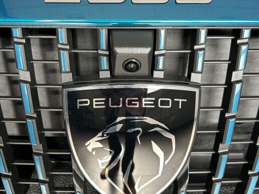Peugeot 2008 ALLURE Hybrid 145 e-DCS6