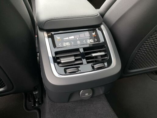 Volvo S60 B5 (benzín) AWD *ULTIM. + pneu