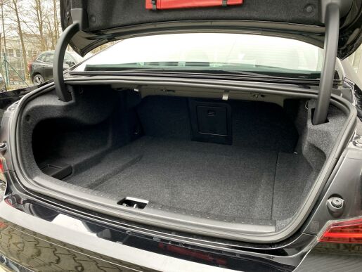 Volvo S60 B5 (benzín) AWD *ULTIM. + pneu
